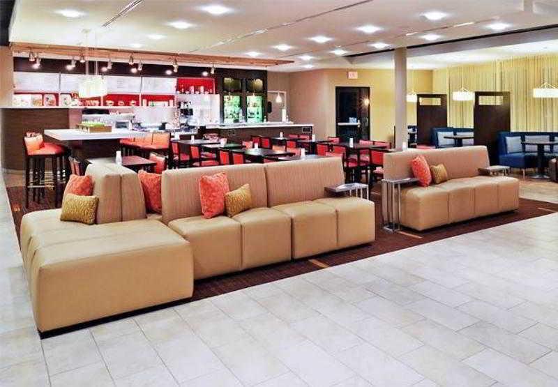 Готель Courtyard By Marriott Tulsa Woodland Hills Екстер'єр фото