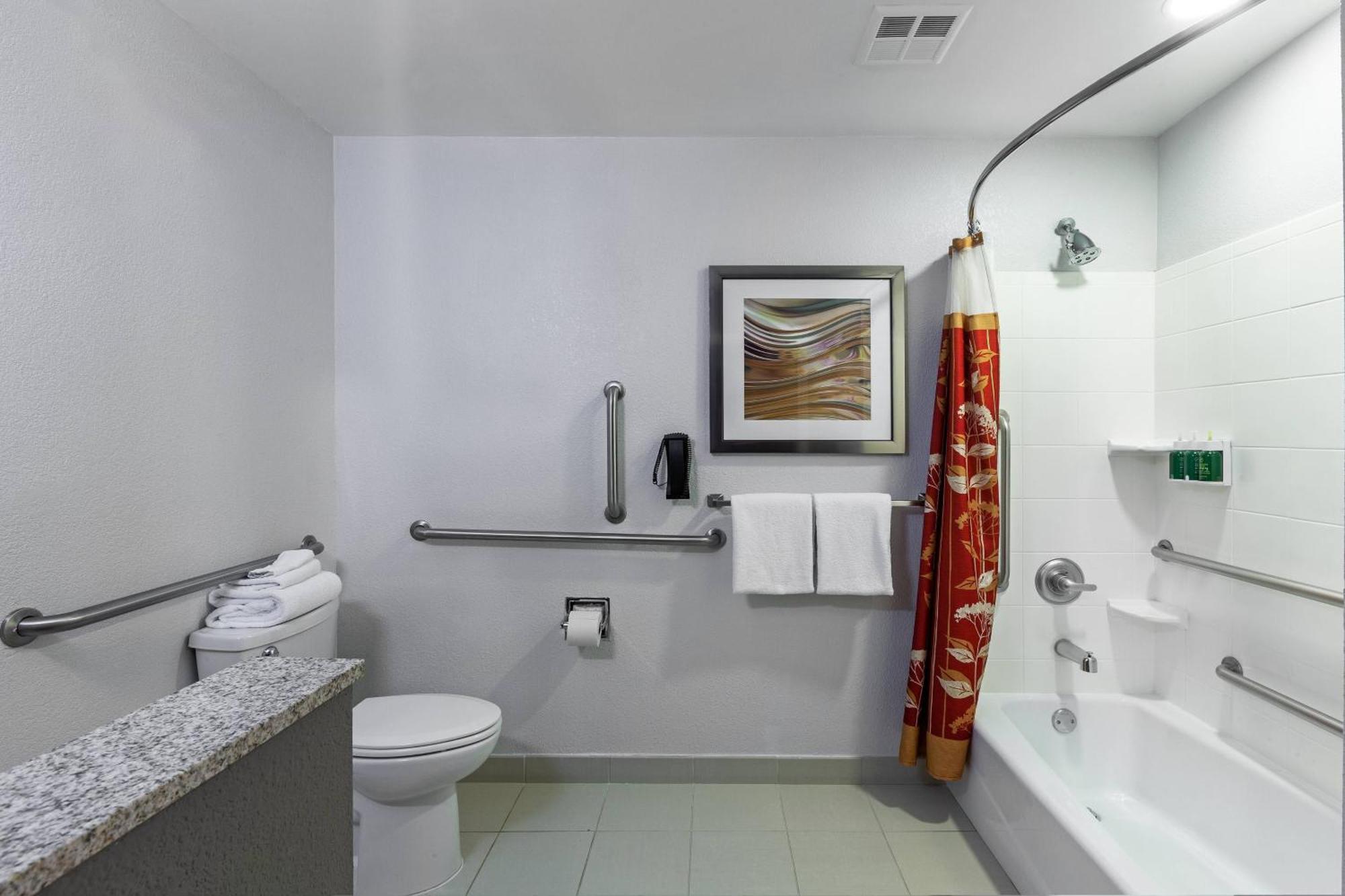 Готель Courtyard By Marriott Tulsa Woodland Hills Екстер'єр фото
